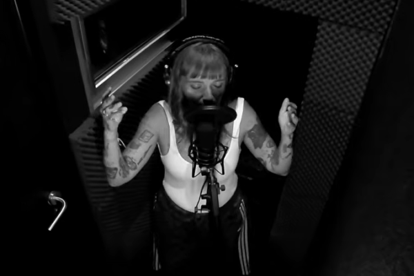 Carolina Deslandes ft Bapcat – Ouro – Letra