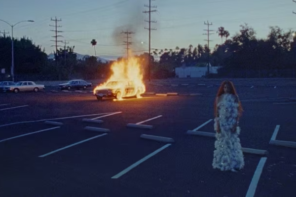Ravyn Lenae – Familiar Dreams – Lyrics