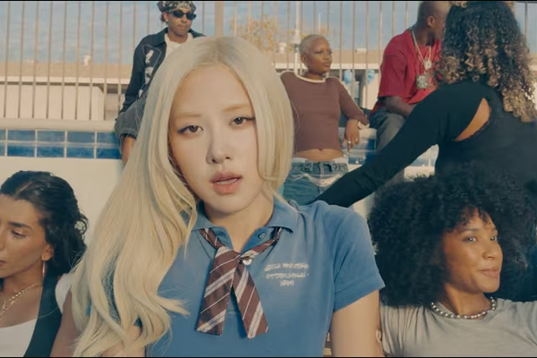 ROSÉ – New Trick – Lyrics