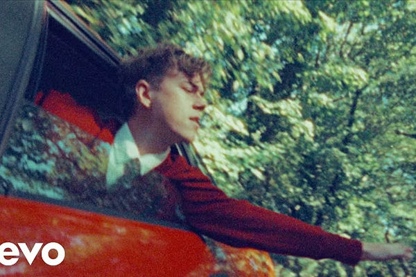 Alfie Jukes – Lucy, When You Wake Up – Lyrics