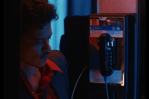 Bruno Mars – Dance With Me – Letra
