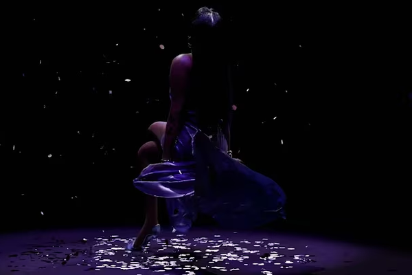 Rachel Chinouriri – Broken Chair – Lyrics