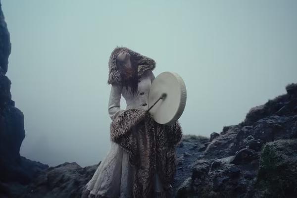 Sabrina Jordan – Burden the Heavens – Lyrics